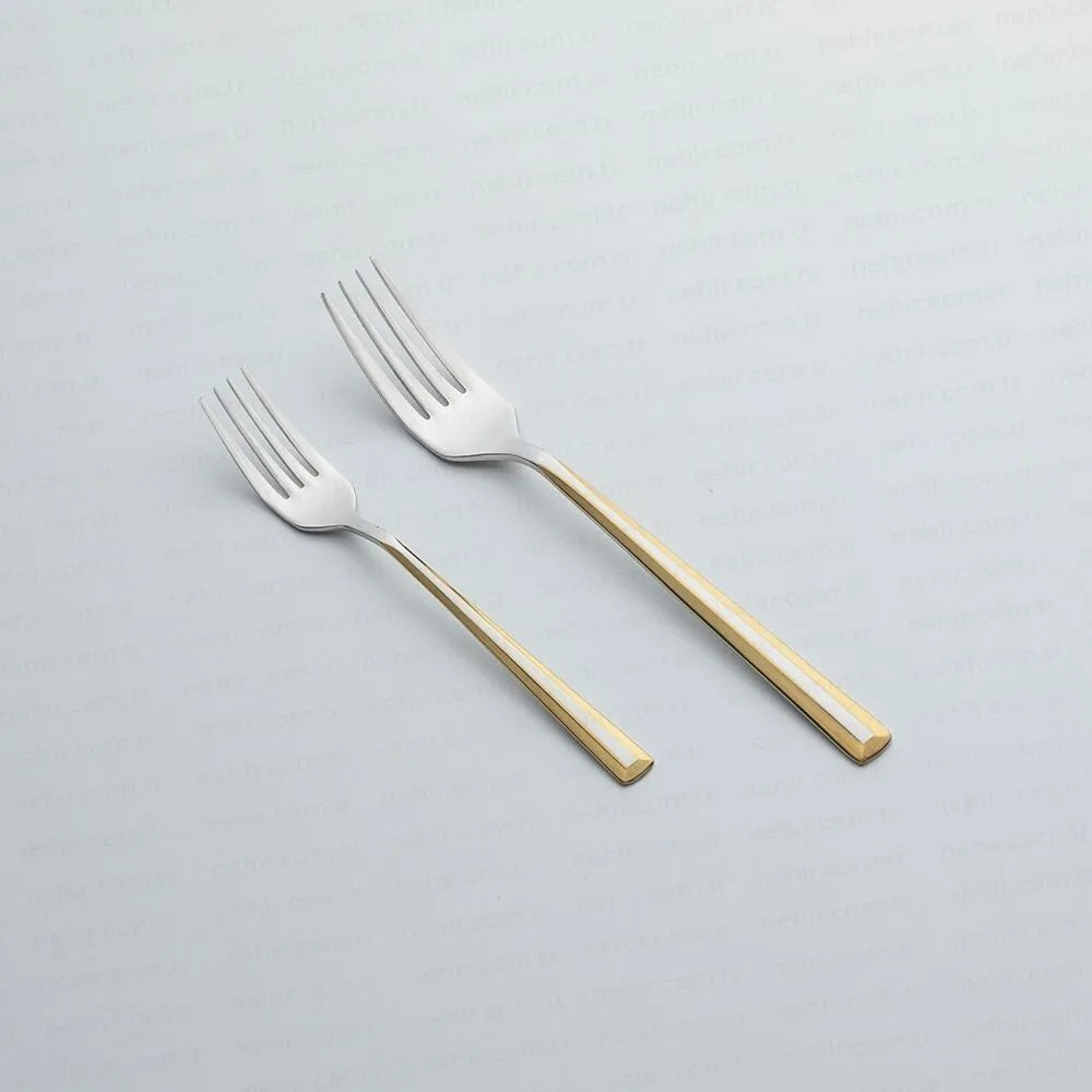 Pyraing 30 Pieces Cutlery Set