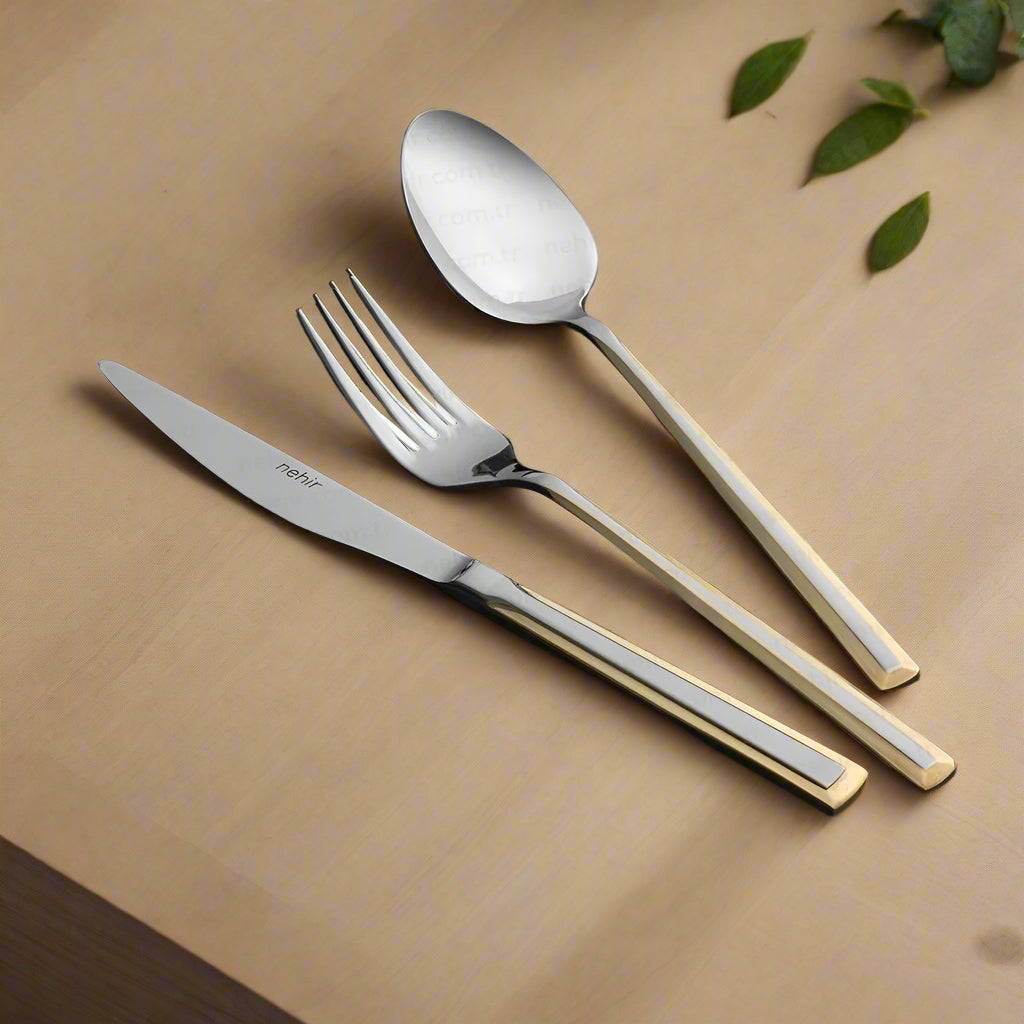 Pyraing 30 Pieces Cutlery Set
