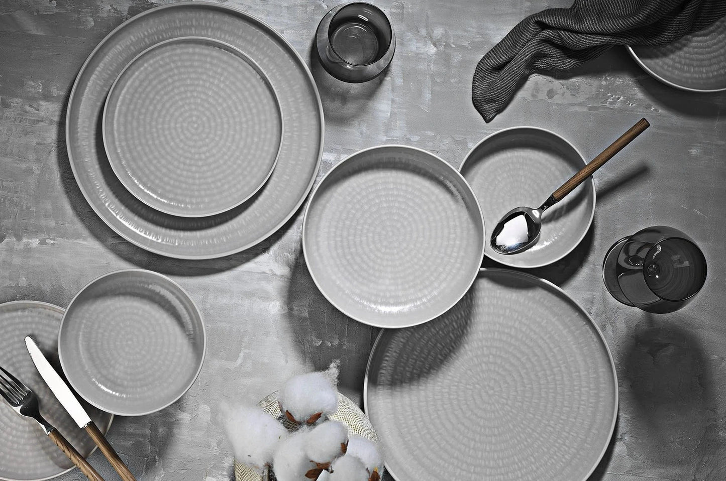 Cleaneo Gray 24 pc Dinner Set